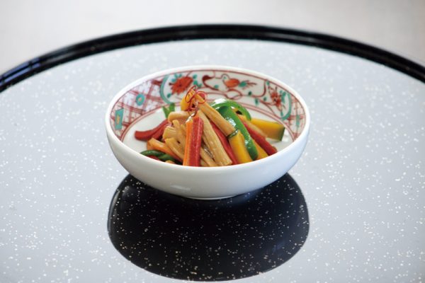 赤こんにゃくと野菜のきんぴら